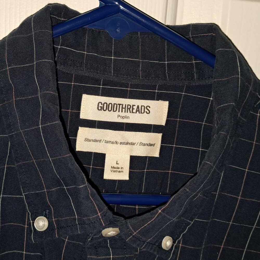 Men's Short Sleeve Button Down Shirt, Size Large - Picture 2 of 5